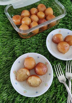 A picture of Gulabjamun (using khoya).
