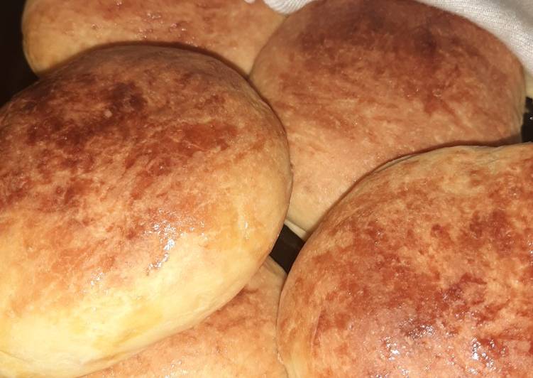 Khameeri naan π(fermented bread)