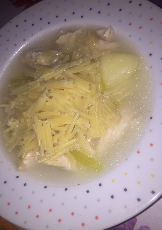 Una foto de Puchero con fideos