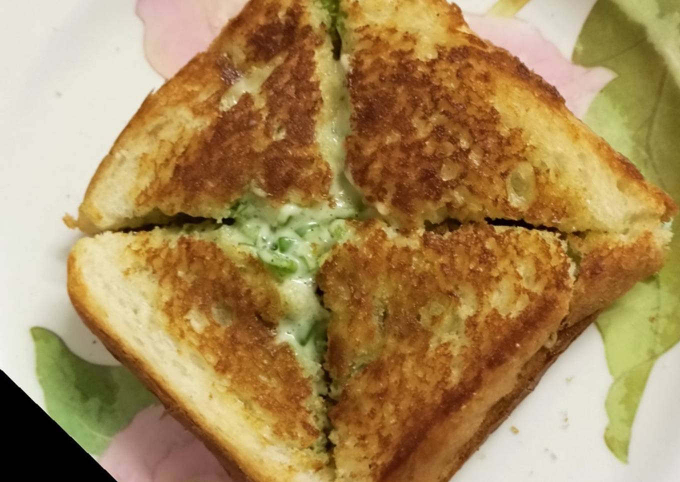 Steps to Make Perfect Cheese Chilli Toast