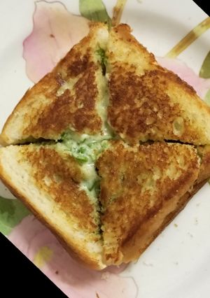 A picture of Cheese Chilli Toast.