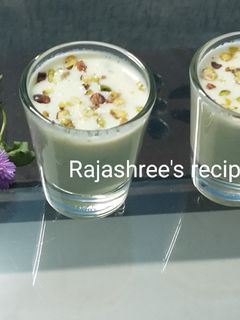 बदाम फेरनी (Badam Ferni Recipe In Marathi) रेसिपी चे मुख्य फोटो
