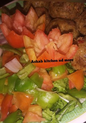 Fish ball salad ainihin hoton girkin