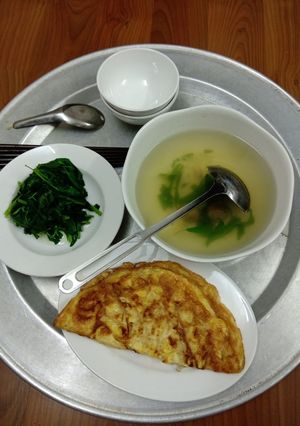 Hình của món Trứng gà rán nấm kim châm.