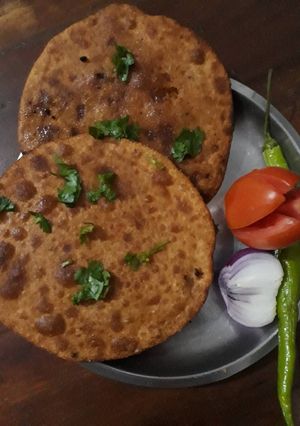 A picture of Masala puri.