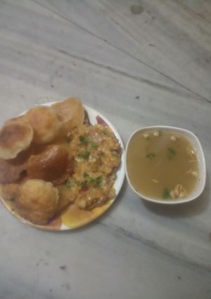 गोलगप्पा (Golgappa recipe in hindi) रेसिपी मुख्य फोटो