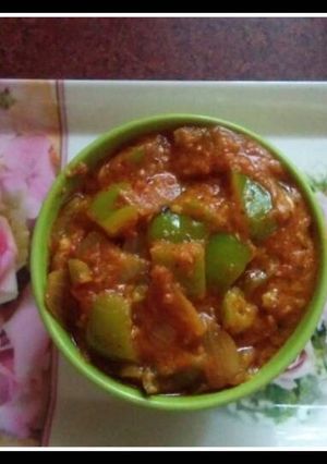 शाही शिमला मिर्च मिर्ची की सब्जी (Shahi simla simla mirchi ki sabji recipe in hindi) रेसिपी मुख्य फोटो