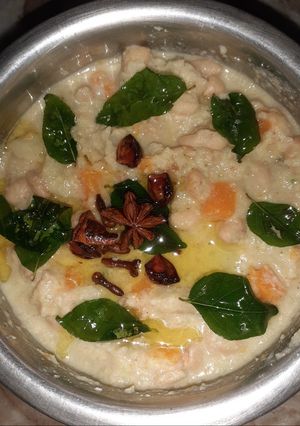 உருளைக்கிழங்கு பால்கறி (Urulaikilangu Paalkari) செய்முறை முக்கிய புகைப்படம்