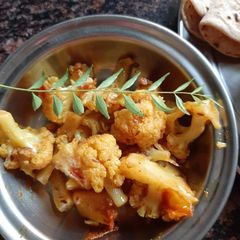 A picture of Aloo gobhi.