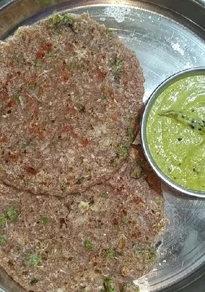 A picture of Ragi, Rava & Cabbage Instant Uttappam.