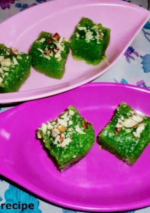 कराची हलवा (Karachi halwa recipe in Hindi) रेसिपी मुख्य फोटो