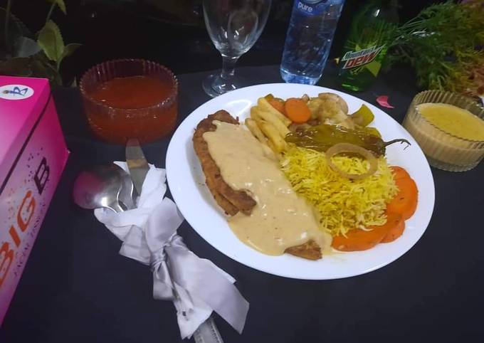 Yummy Food Mexico Food Grill,Chicken π Steaks with white Sauce π So Delicious Mexican Cuisine Grill,Chicken π Steaks with white Sauce π