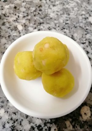 Hình của món Khoai lang viên.