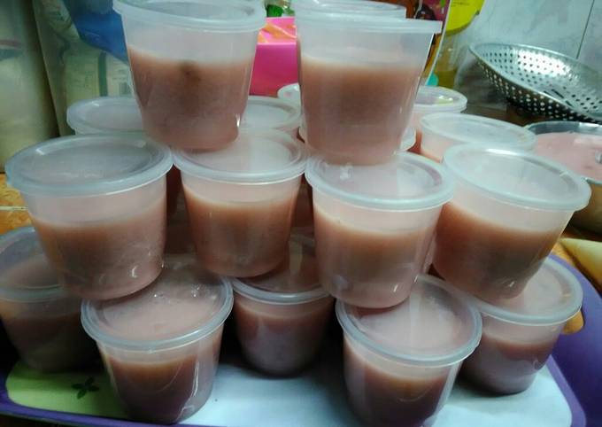 Bagaimana Menyiapkan Strawberry silky pudding Anti Gagal