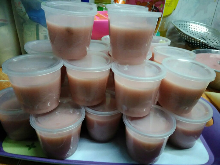 Bagaimana Menyiapkan Strawberry silky pudding Anti Gagal