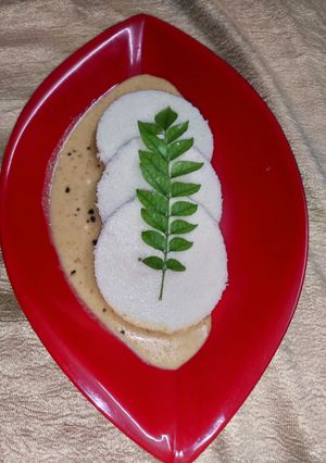 A picture of Gujrati white Dhokla.
