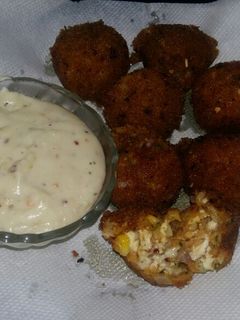 पोटैटो स्टफ चीज़ बॉल्स (Potato stuff cheese balls recipe in Hindi) रेसिपी मुख्य फोटो