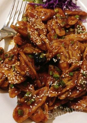 A picture of Crispy Honey Chilli Lotus Stem.
