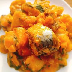 A picture of Yam porriage and fish.
