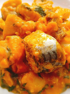 A picture of Yam porriage and fish.