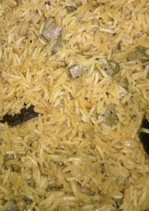 صورة لوصفة أرز بالخلطه بقطع الكبده