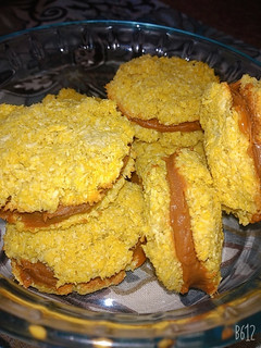 Una foto de Alfajores de coco y dulce de leche❤️