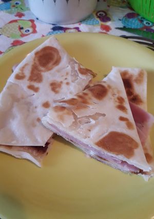 Una foto de Rapiditas de Jamón y Queso con masa de pascualina