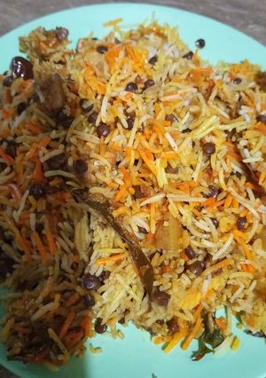 A picture of Masoor chicken biryani.