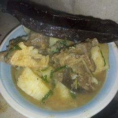 A picture of Goat meat yam pepper soup.