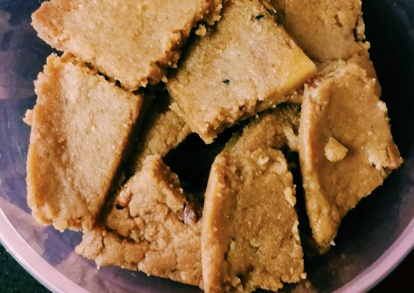 Sukhdi or Gorpapdi