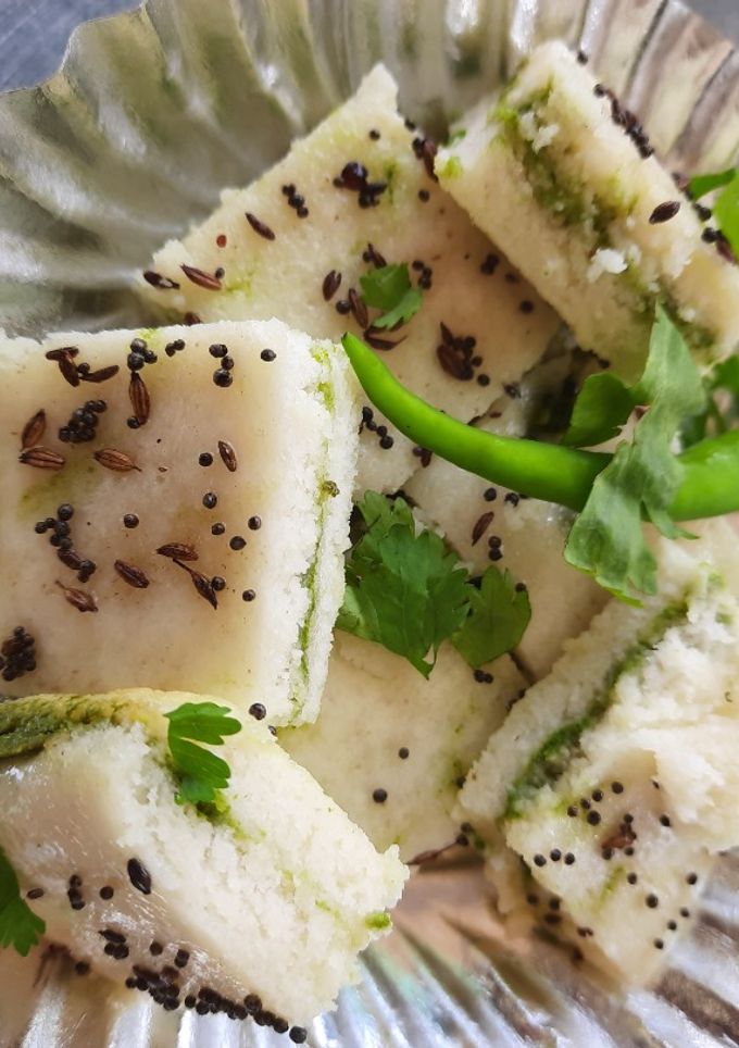 સેન્ડવીચ ઢોકળા (Sandwich Dhokla Recipe In Gujarati) રેસીપી મુખ્ય ફોટો