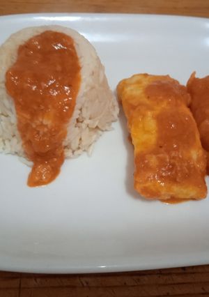 Una foto de Medallones de merluza en tomate como no, a mi manera