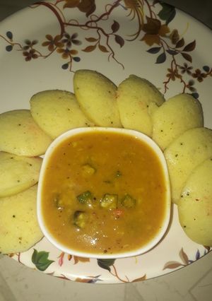 A picture of Soft & Spongy Idli.