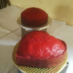 Pink velvet strawberry cake A picture of Pink velvet strawberry cake.
