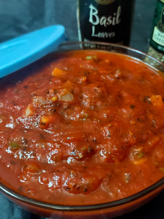 A picture of Italian sauce.