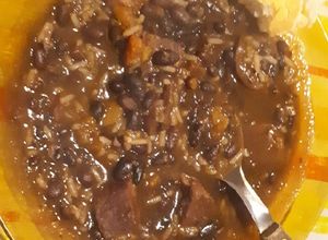 Una foto de Guiso de porotos negros (feijao) para este frío algo bien fuerte