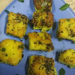 A picture of Upklas (Upma ka Dhoklas).