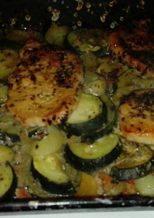 Cukkinis hagymás karaj recept fotója