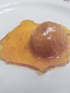 Una foto de Bolitas de coco acarameladas