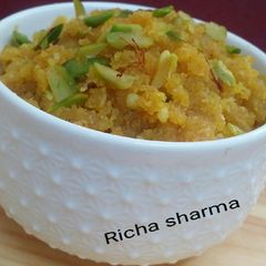 A picture of Moong daal halwa.