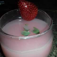 A picture of Strawberry yummy milkshake recipe.