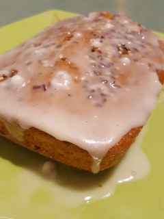 Una foto de Budín de naranja zanahoria glaseado, fácil, delicia!
