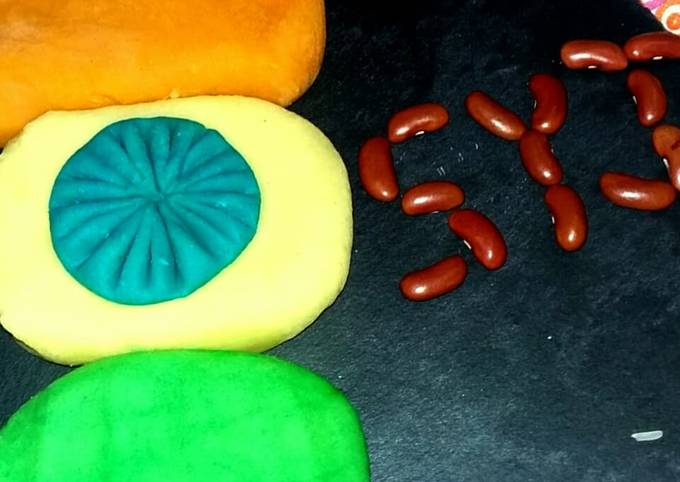 Homamade PlayDough For Kids (Chemical free)