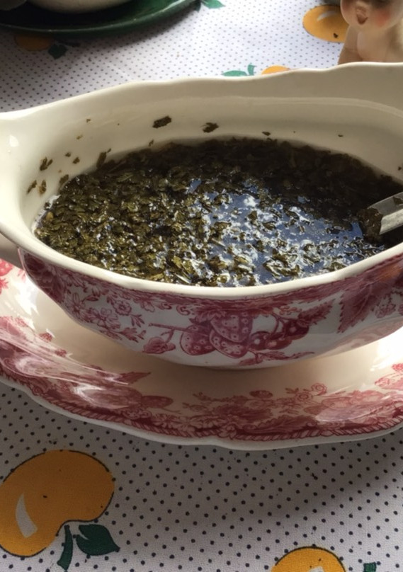 Una foto de Salsa de menta (mint sauce)