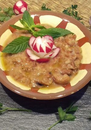 A picture of Foul Mudammas with Lemon.