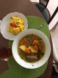 Sopa de verduras con carne de res