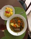 Sopa de verduras con carne de res