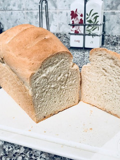 Pihe-puha fokhagymás kenyér recept fotója