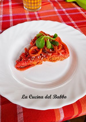 Foto di Pizza di Maccheroni con Barbabietola Rossa