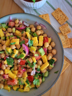 Una foto de Ensalada de Garbanzos con aliño especial🌱